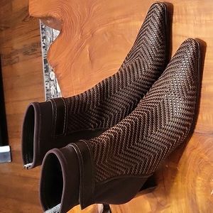 Stuart Weitzman Woven leather Booties